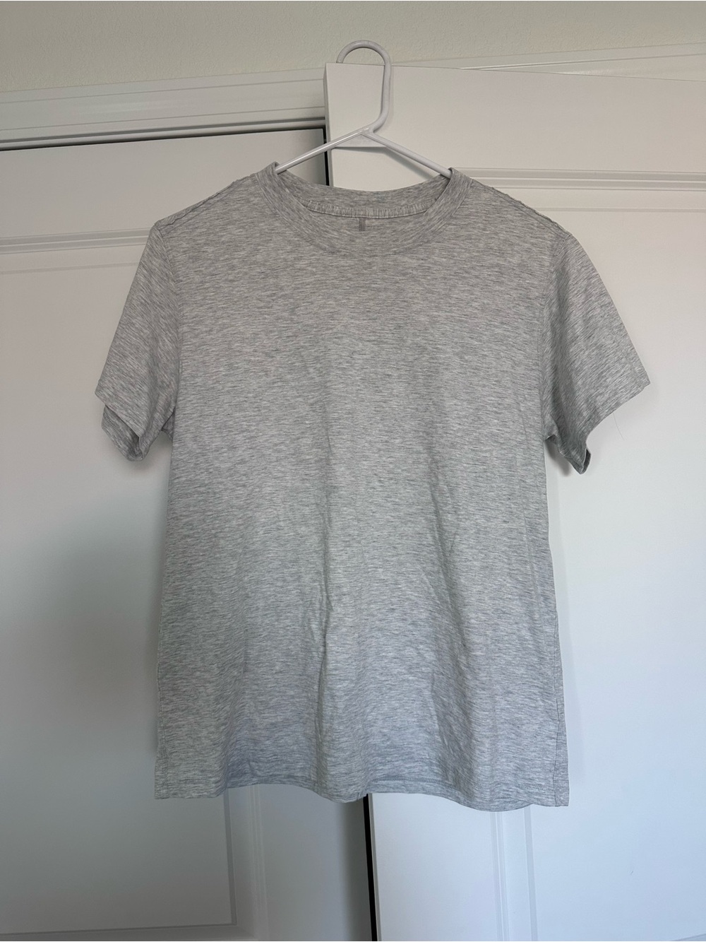 Lululemon Crew Neck T-Shirt in Light Gray